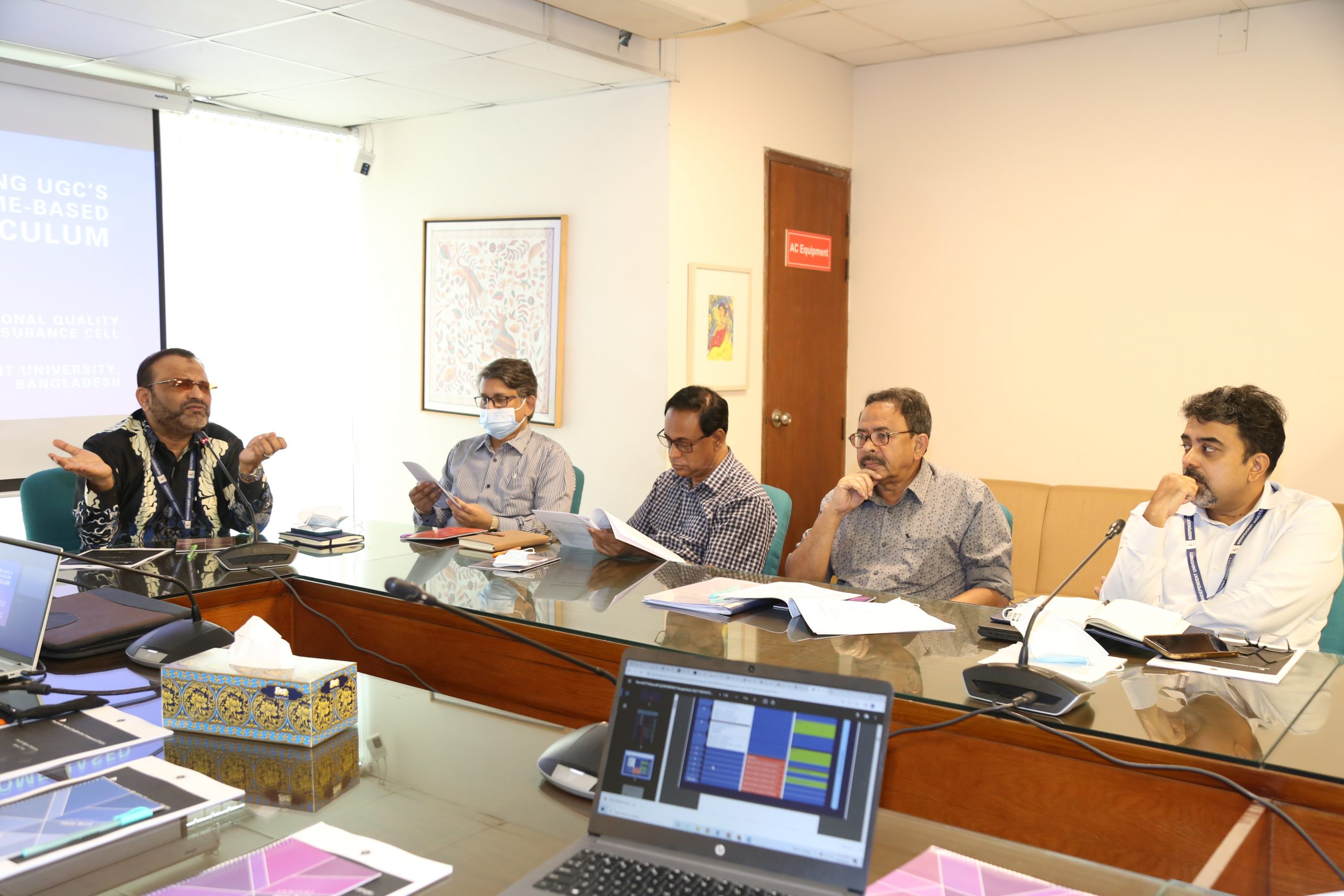 IQAC IUB organizes a Discussion Meeting on Addressing UGC’s Outcome Based Curriculum